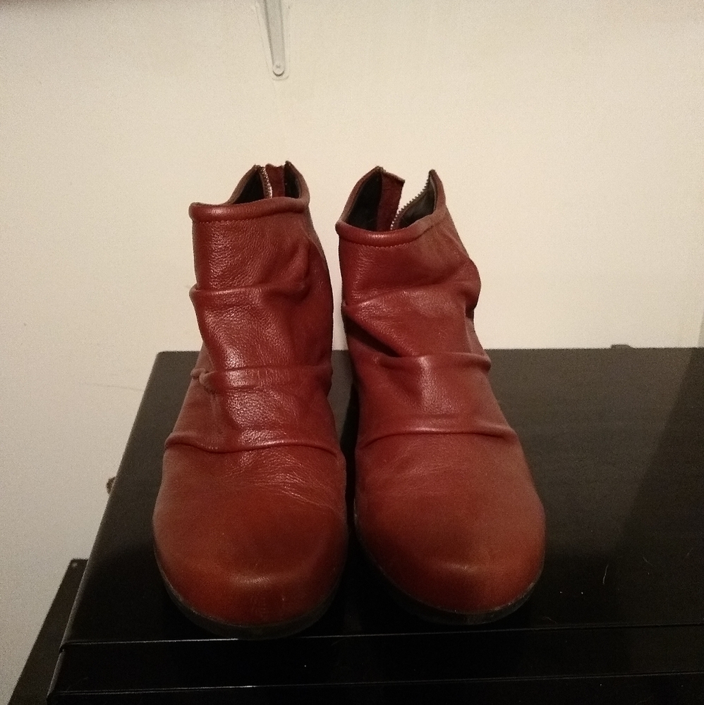 Sanita short boots